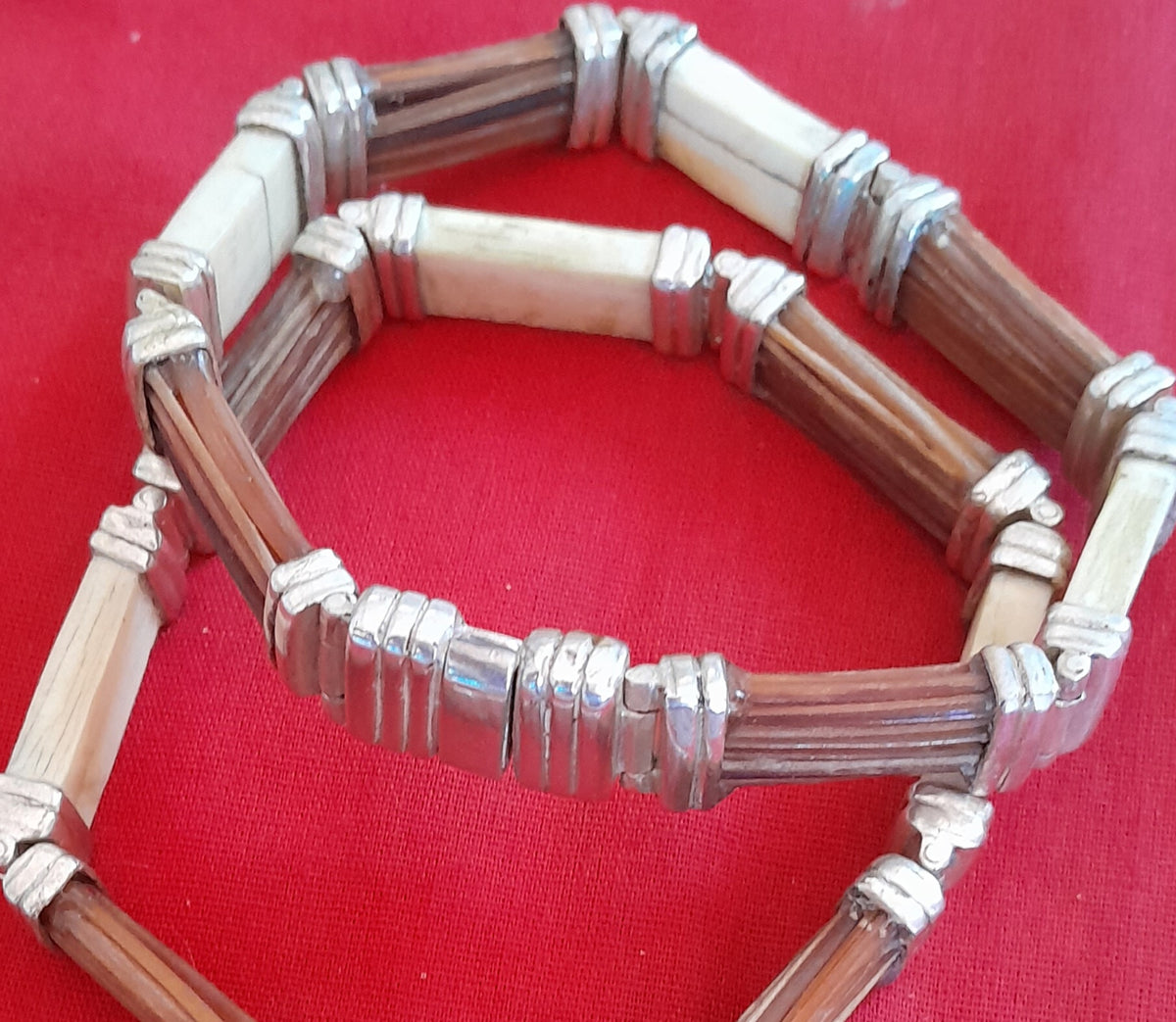 FCGW2 White Elephant Hair and warthog tusk – Just Elephant