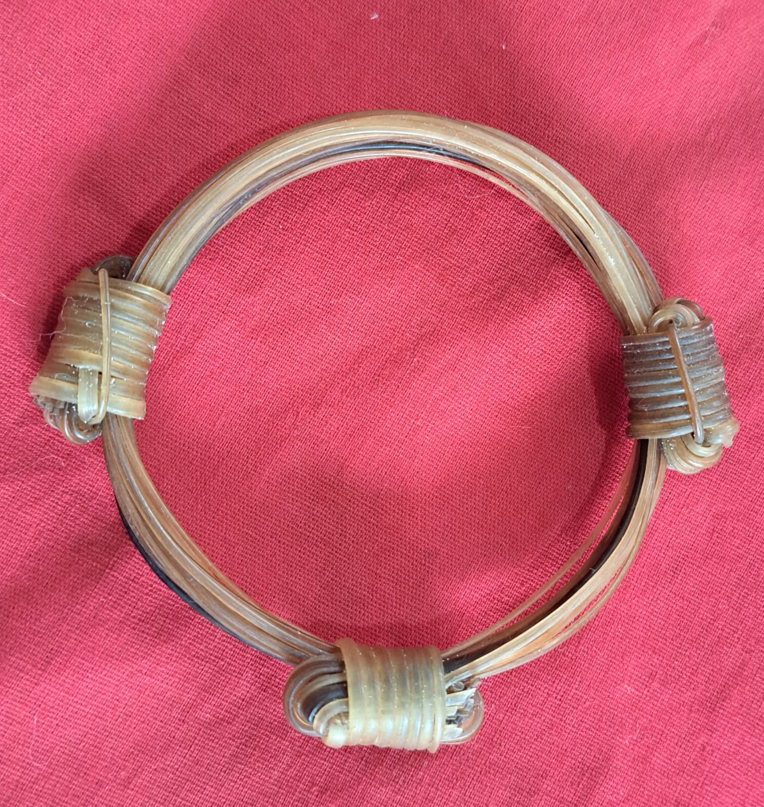 JEW4 White 3 knot elephant hair bracelet 3.5" max diameter