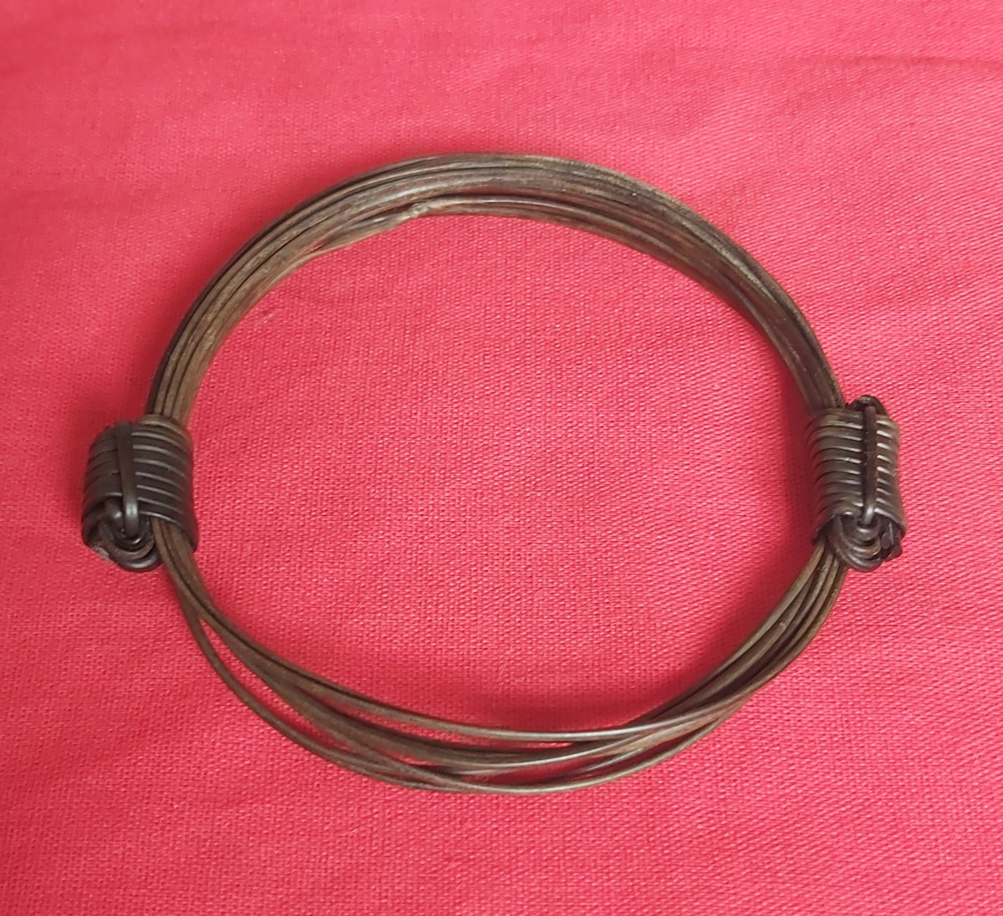 BB3 Brown elephant hair bracelet with 2 black knots