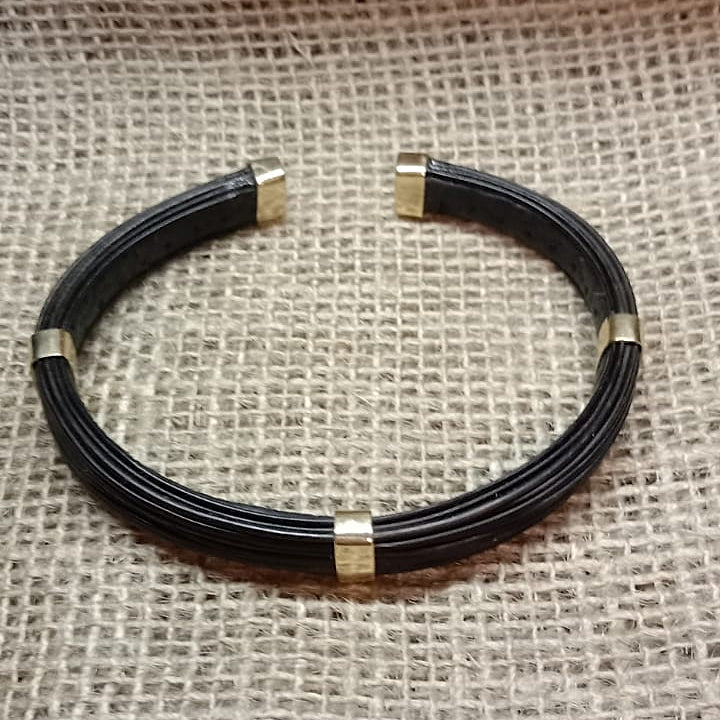 GL7G Rare dark Elephant hair with 9ct Gold bracelet