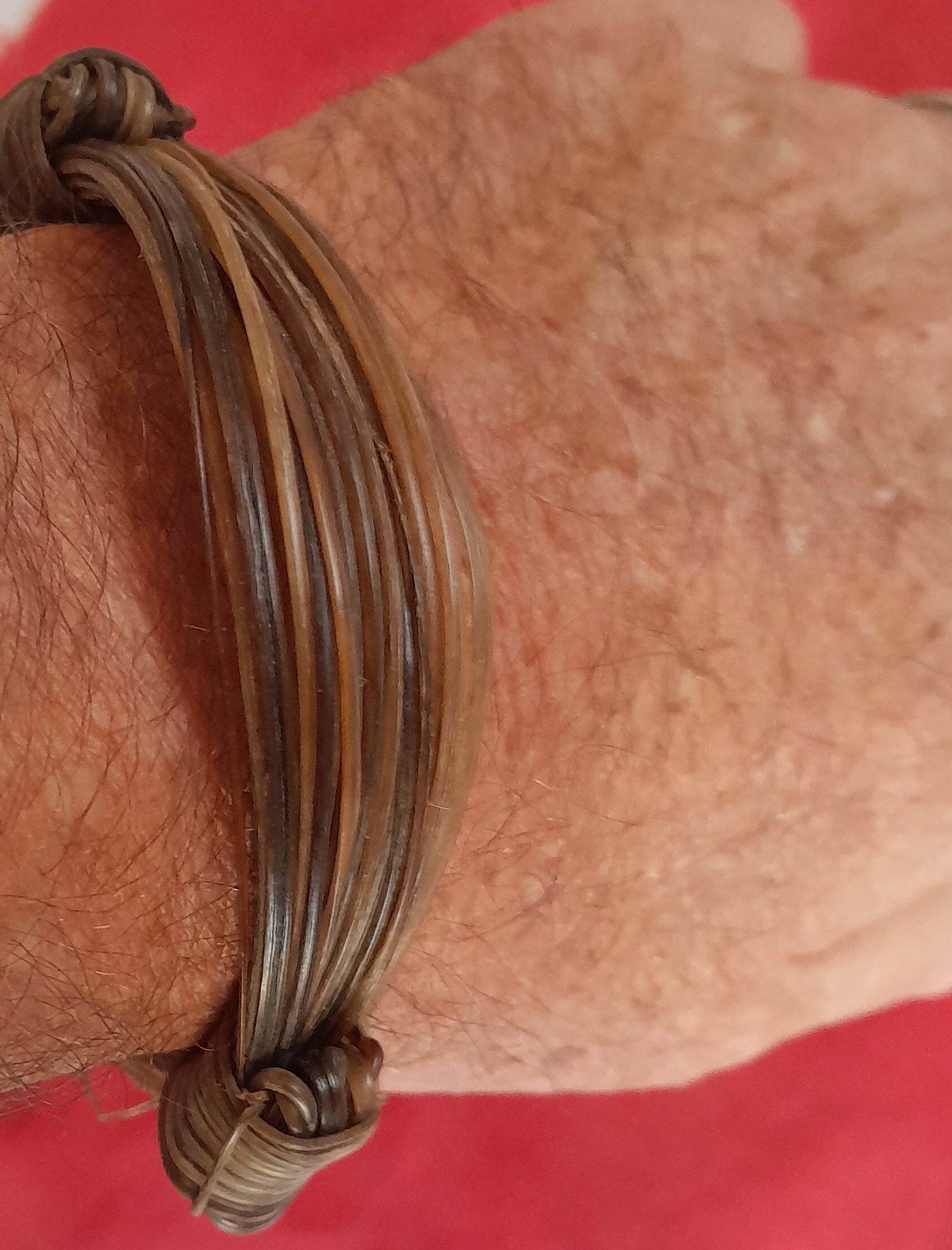 JEW18 White and brown elephant hair bracelet (4" diameter)