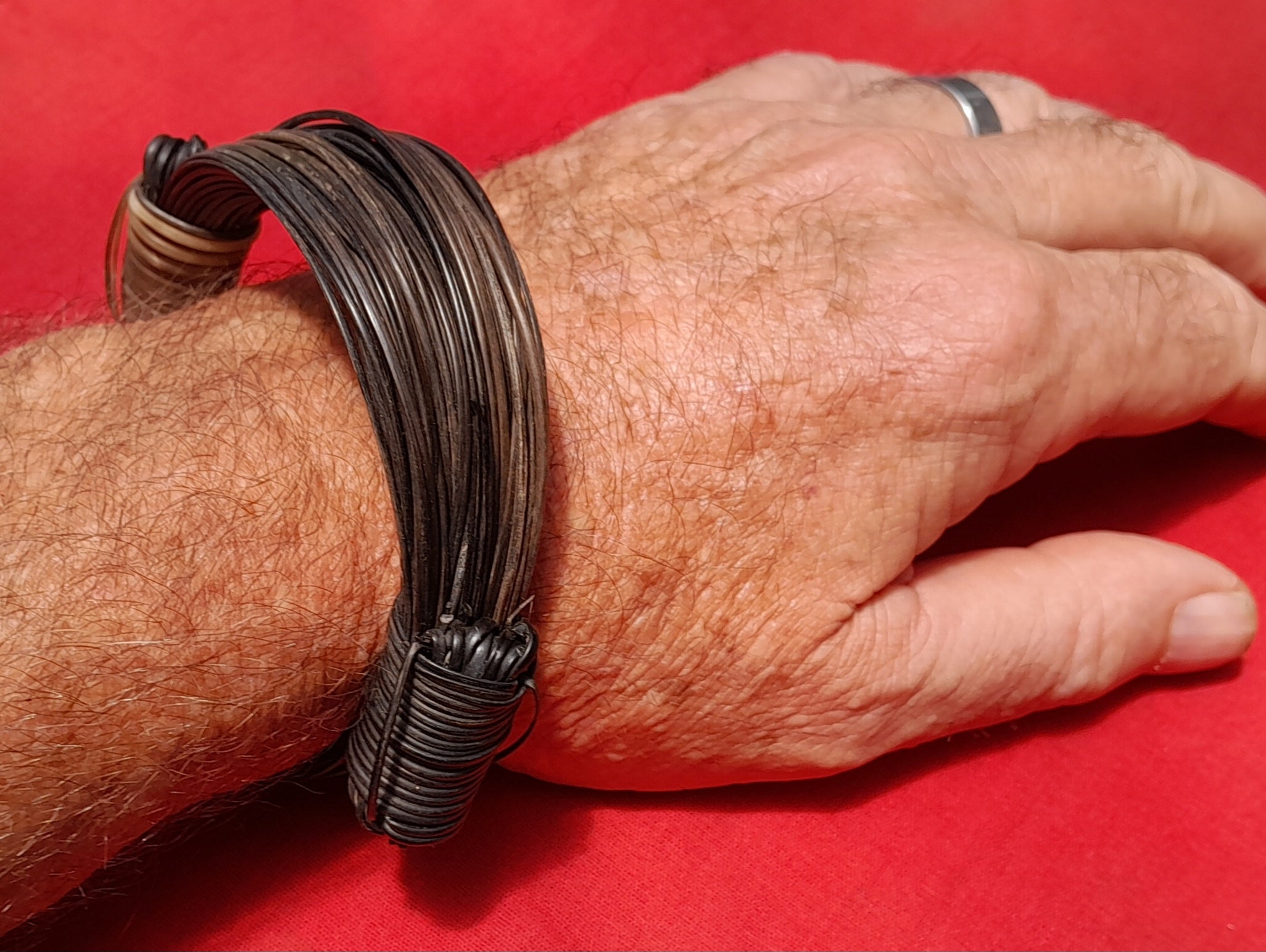 JET2 Unique thickest brown/black elephant hair bracelet 3.5" diameter