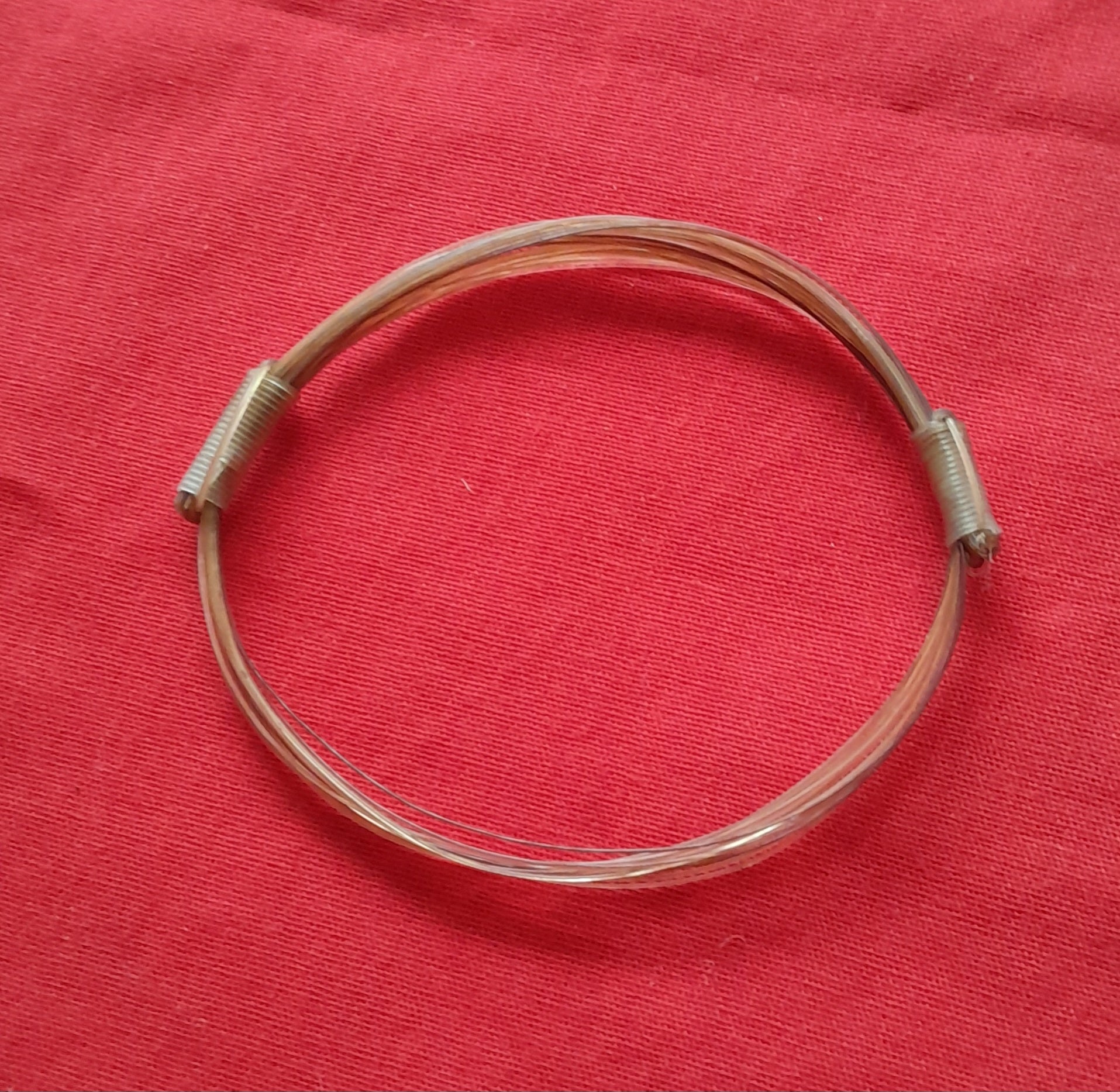 GIR17 Genuine off white giraffe hair bracelet with white knots.