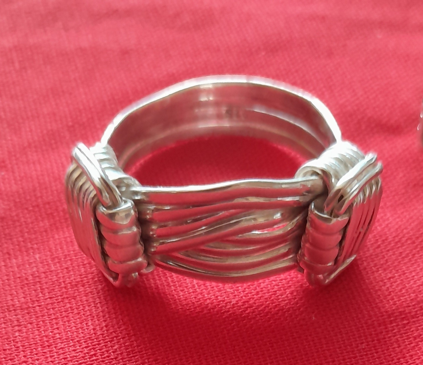 EHRS Elephant Hair style sterling ring