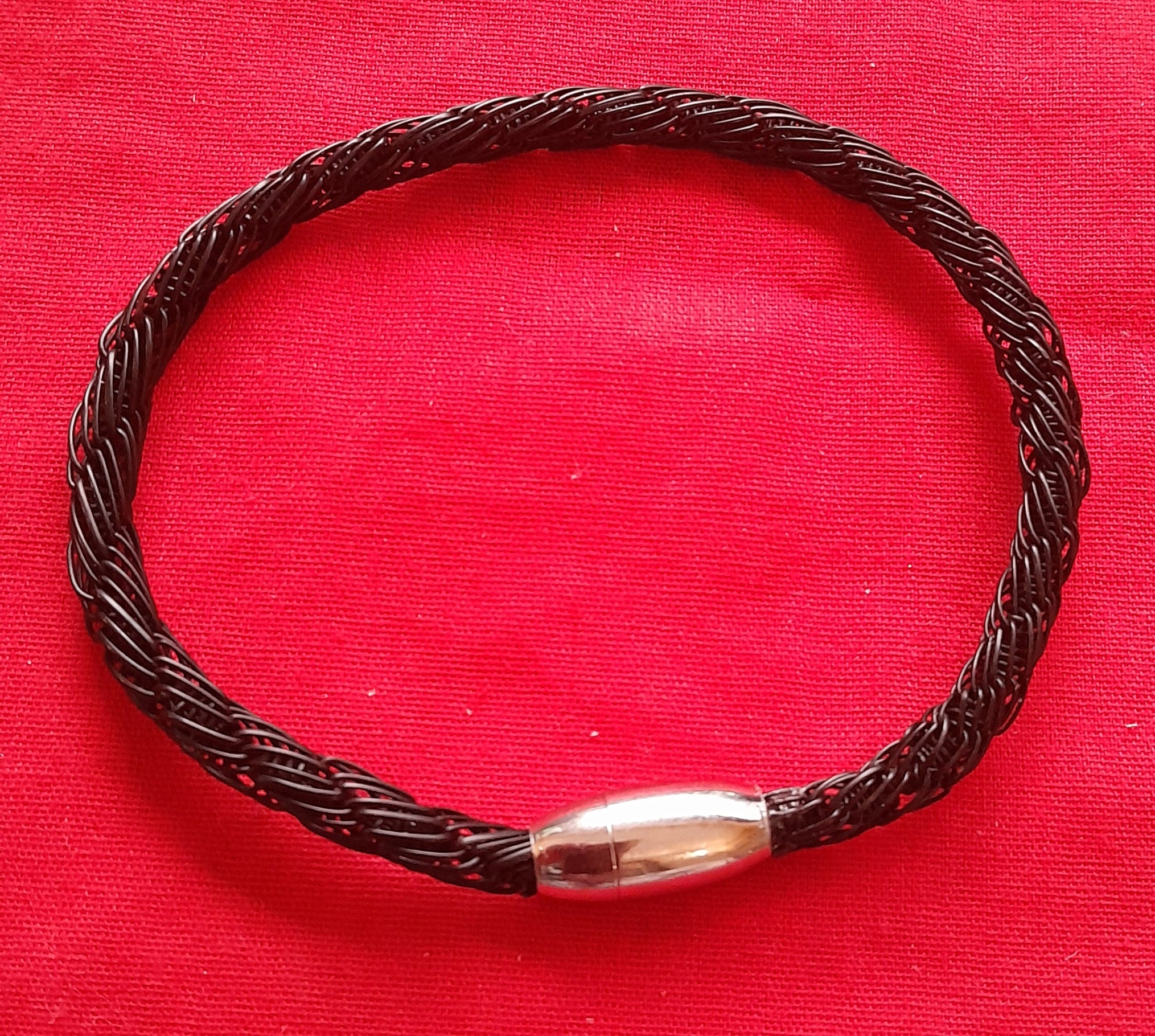 GIR32 Very unique braid giraffe hair bracelet