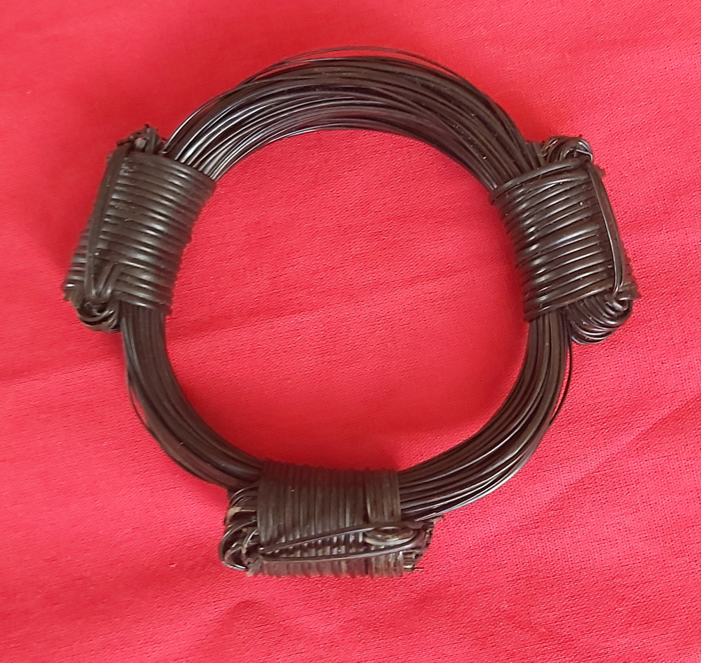 VB3 Very bulky elephant hair bracelet 3 5" max. Diameter